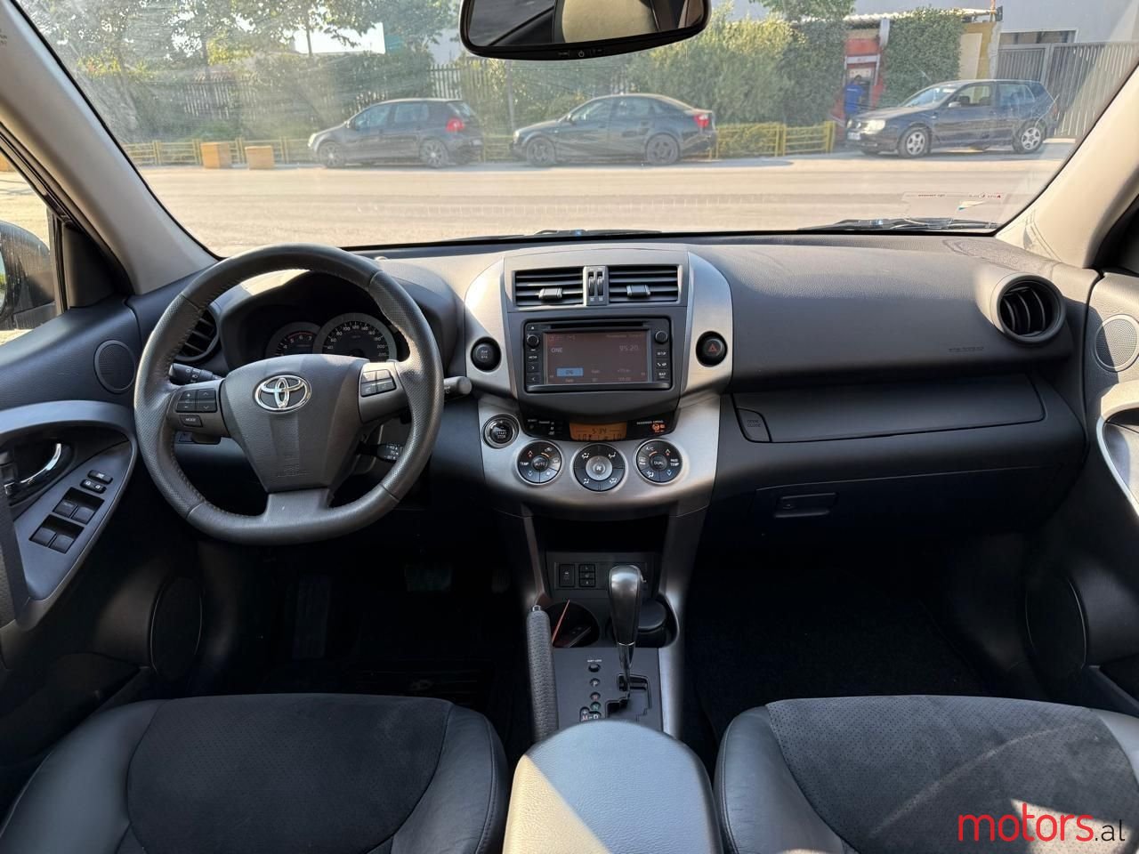 2012' Toyota RAV4 photo #4