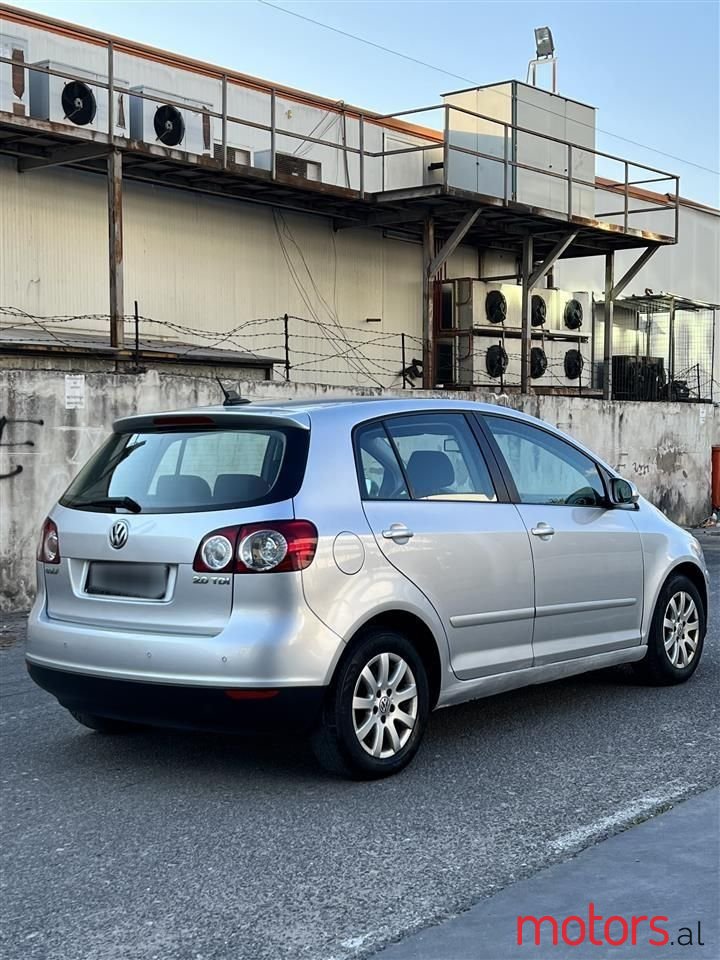 2008' Volkswagen Golf Plus photo #4