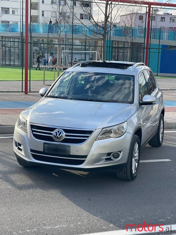 2008' Volkswagen Tiguan photo #2