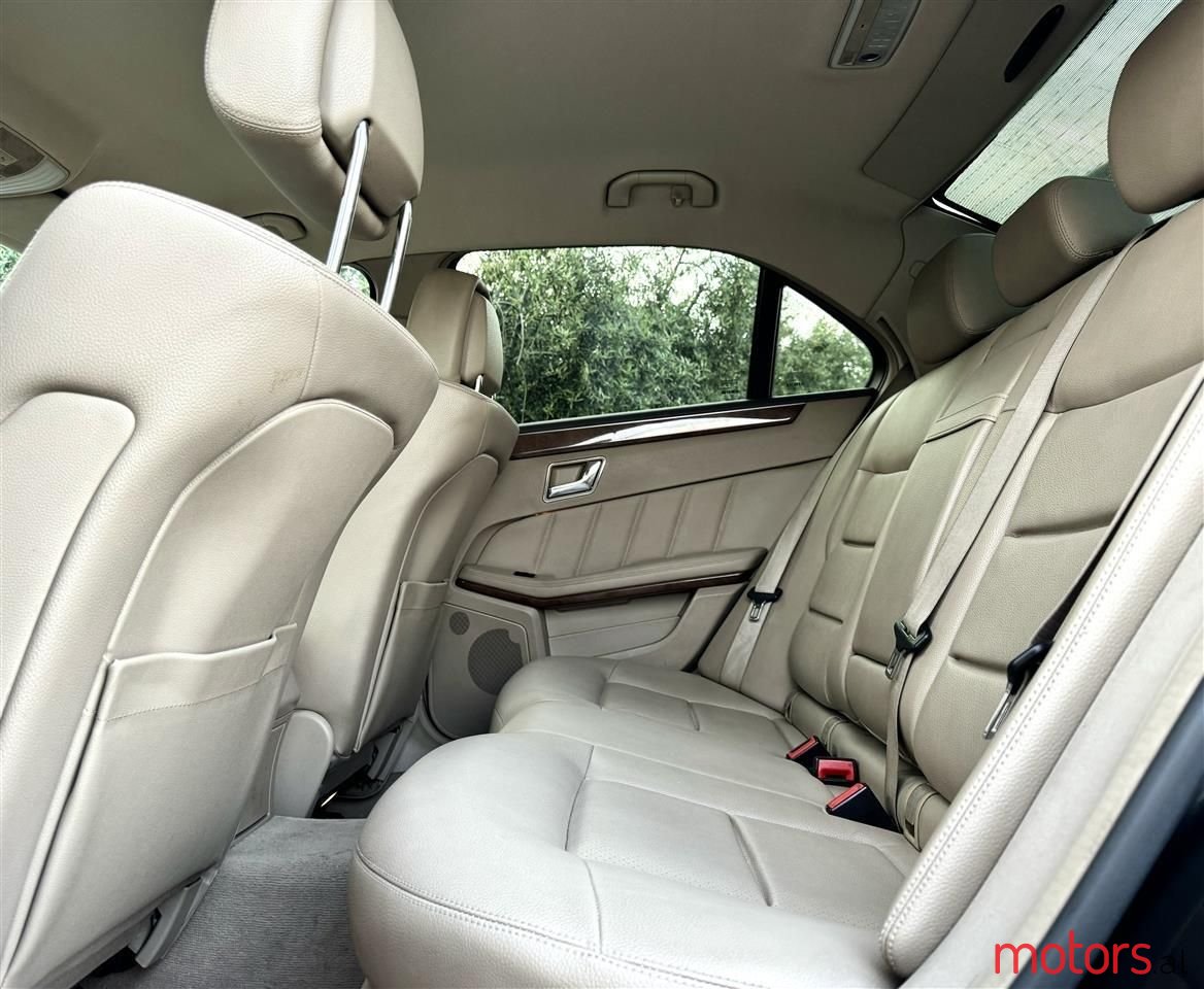 2012' Mercedes-Benz E 350 photo #6