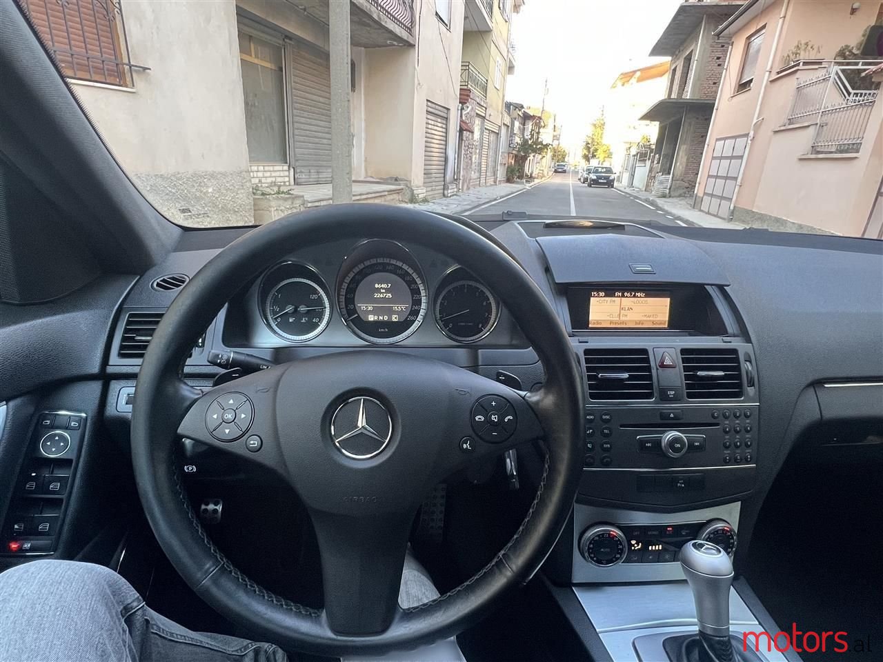 2010' Mercedes-Benz C 200 photo #2