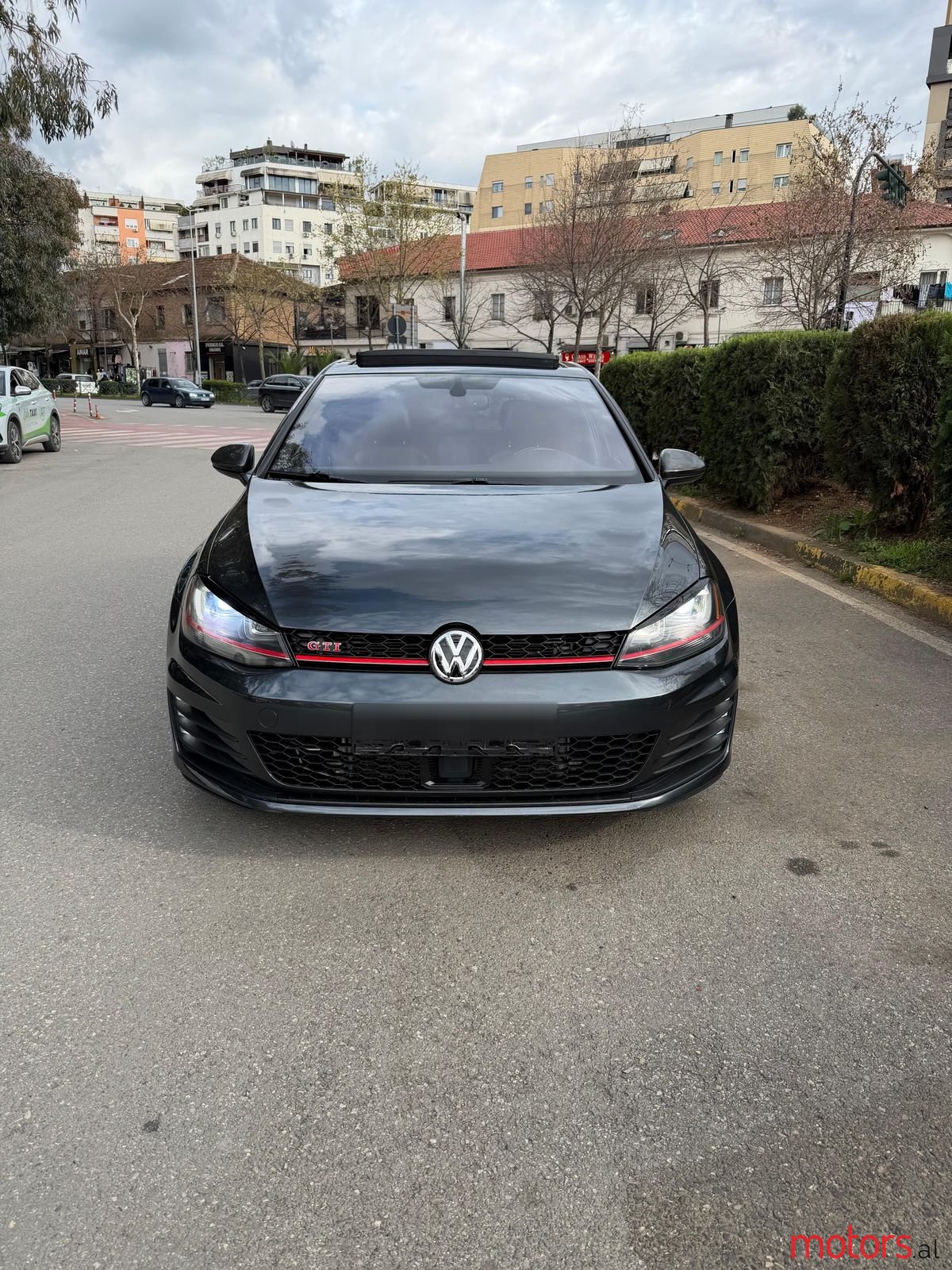 2015' Volkswagen Golf photo #2