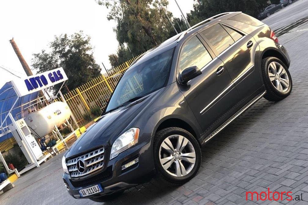 2011' Mercedes-Benz ML 350 photo #1