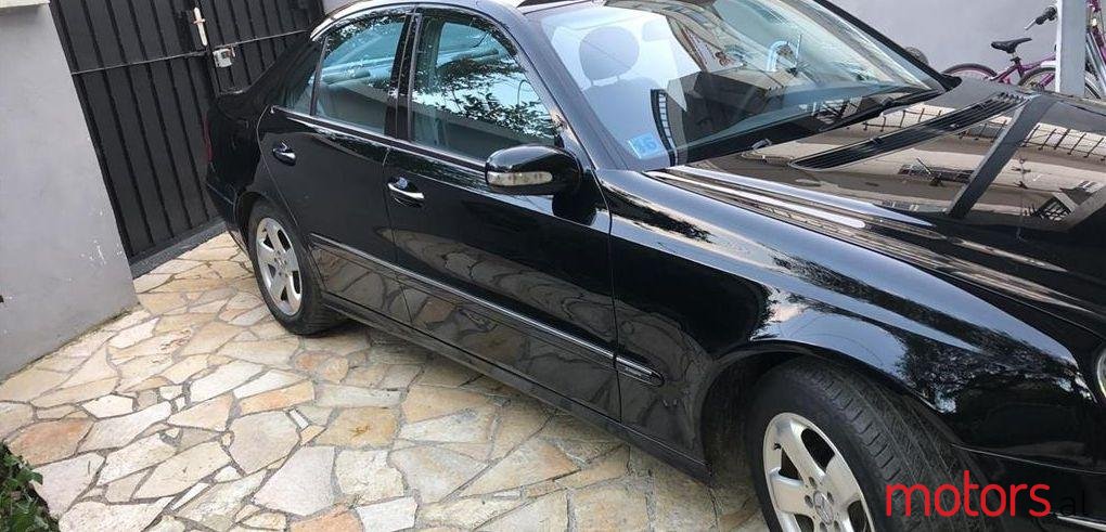 2005' Mercedes-Benz E 280 photo #1