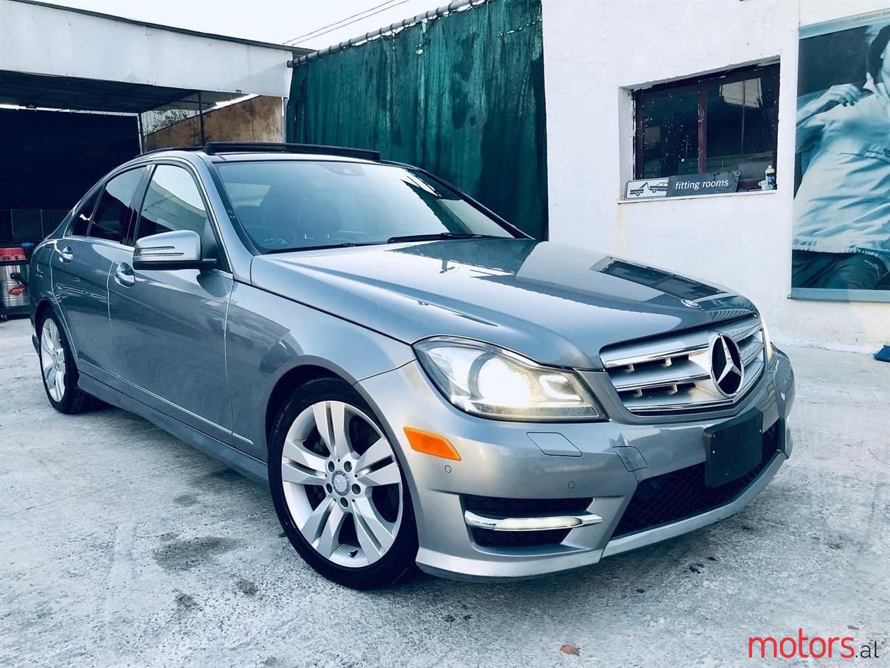 2012' Mercedes-Benz C 300 photo #6