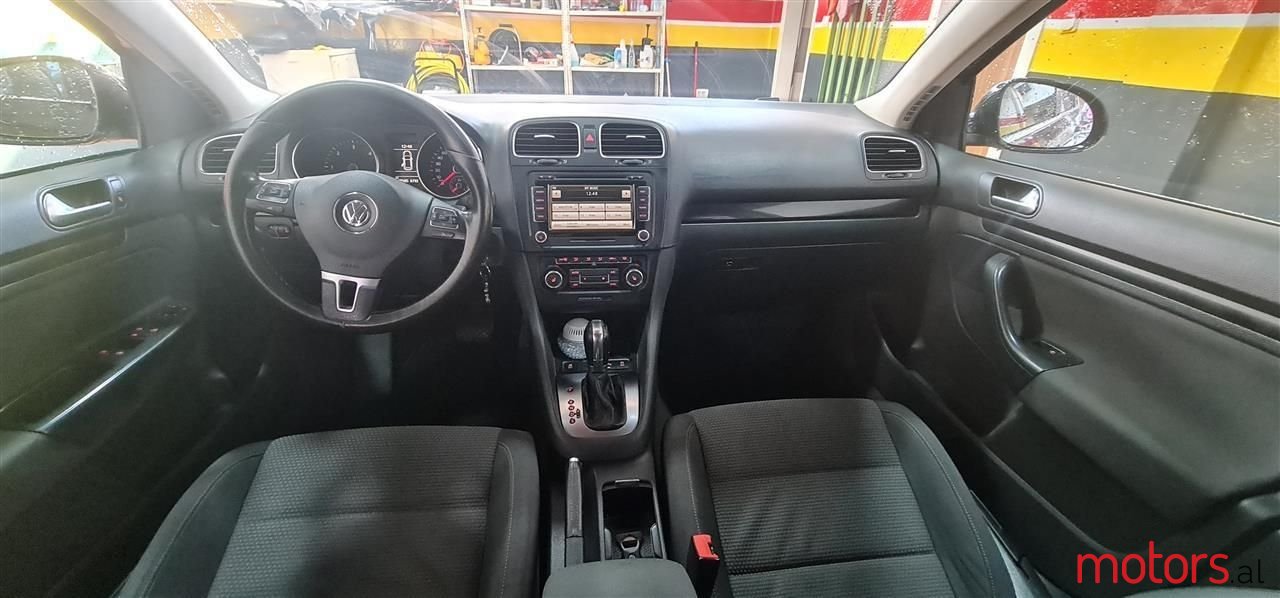 2012' Volkswagen Golf photo #3