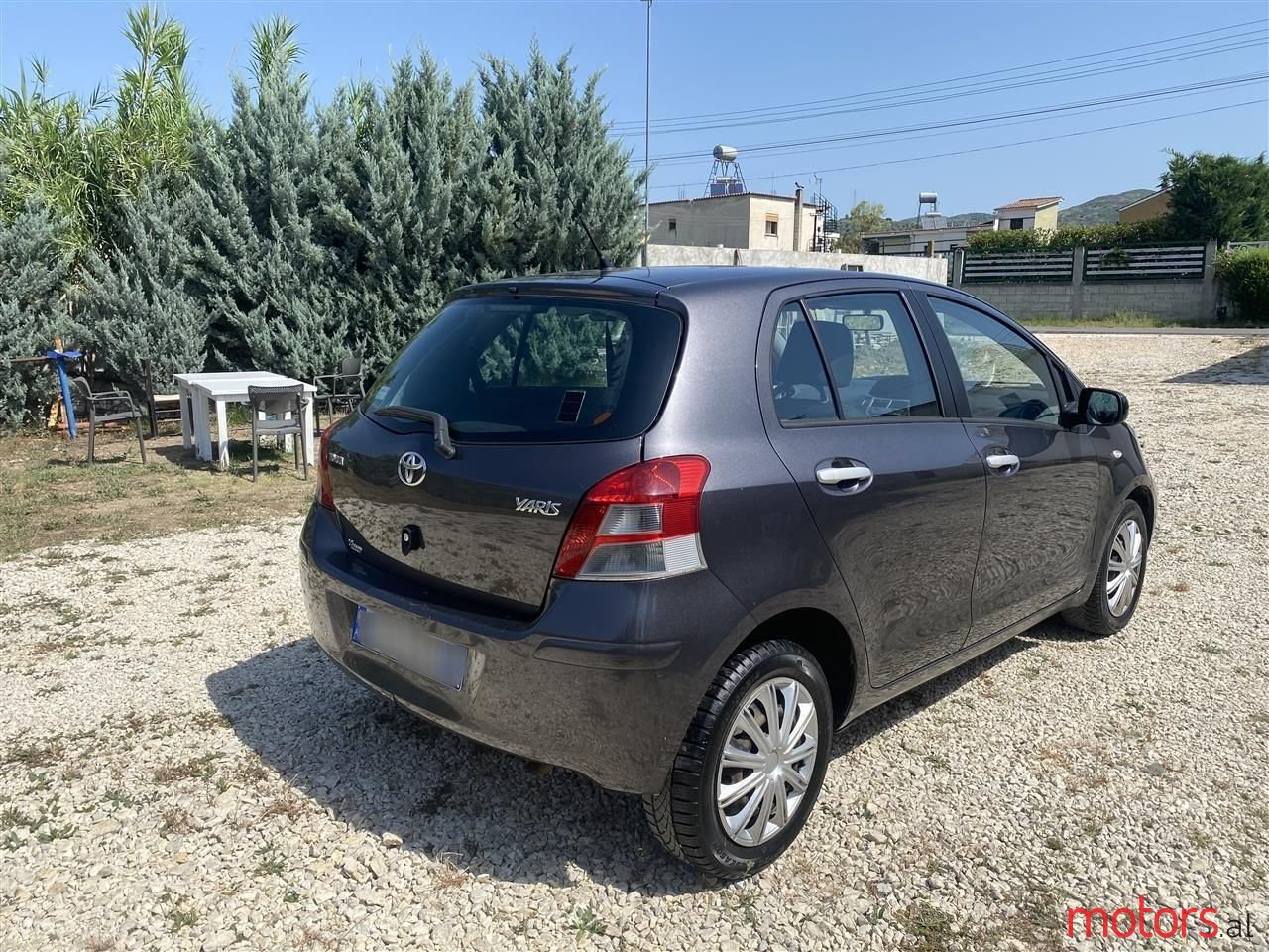 2010' Toyota Yaris photo #2