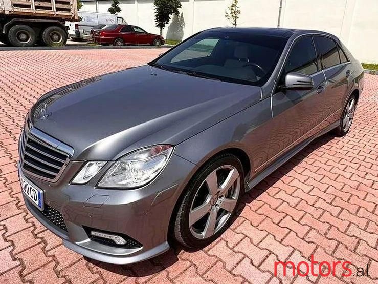 2011' Mercedes-Benz E 55 Amg photo #5