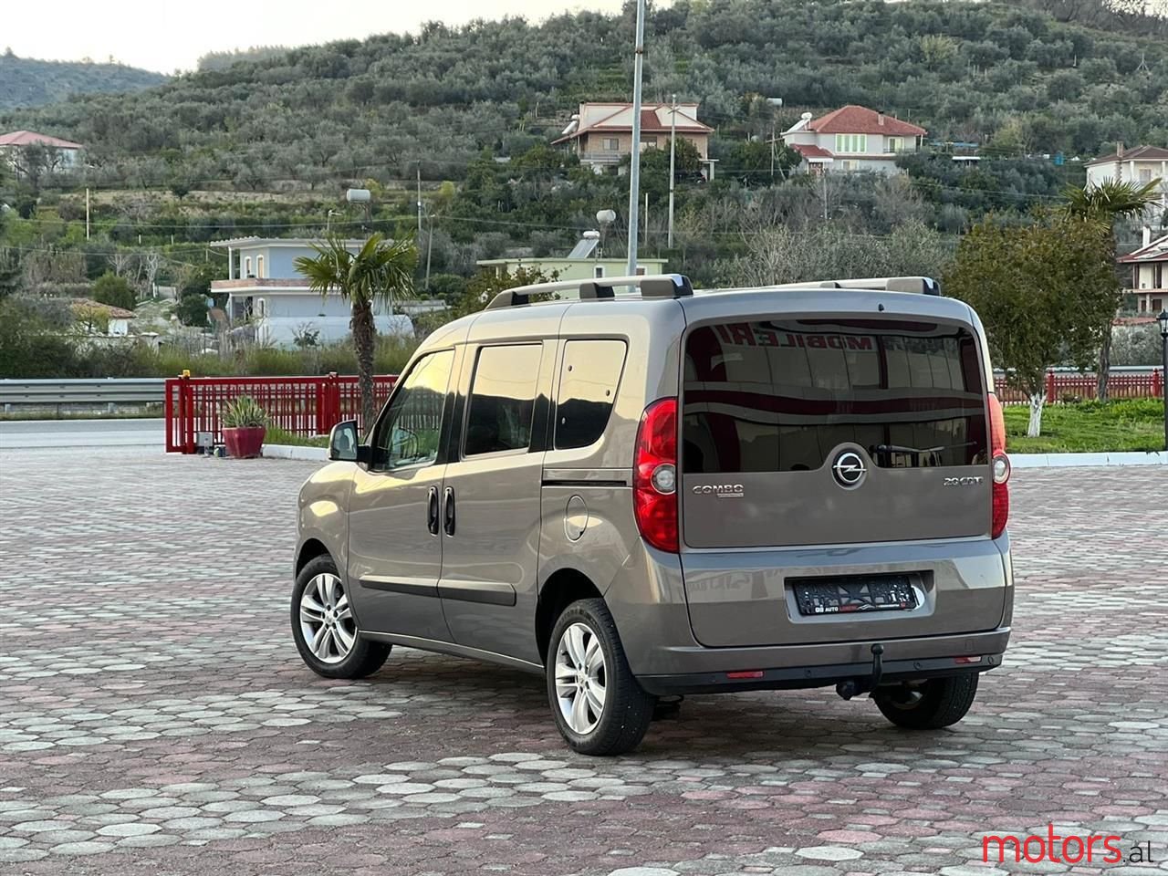 2012' Opel Combo photo #4