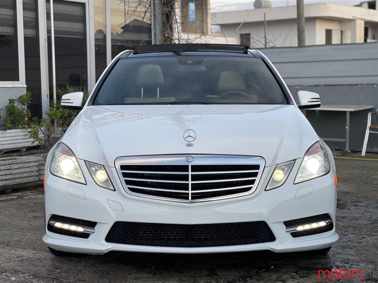 2013' Mercedes-Benz E 350 photo #4