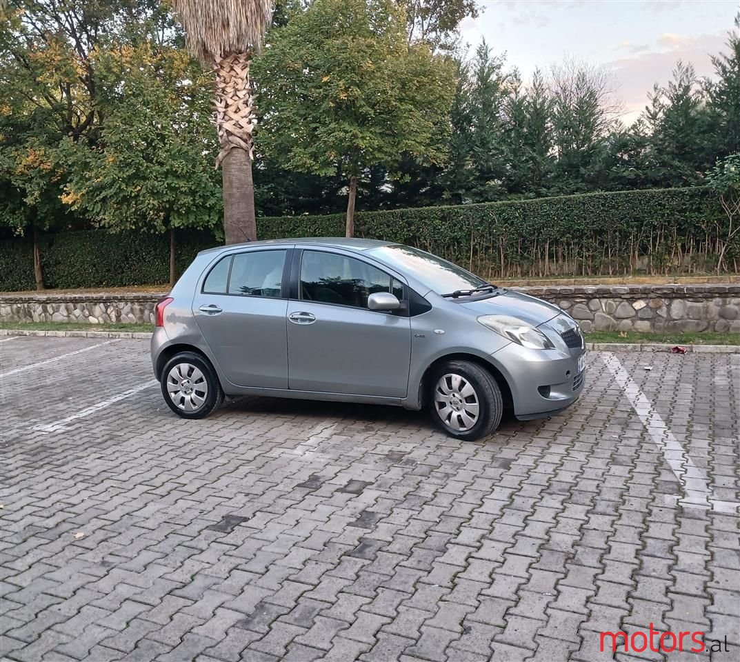 2007' Toyota Yaris photo #3