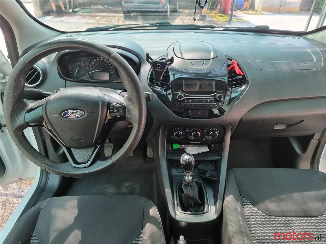 2018' Ford Ka photo #6