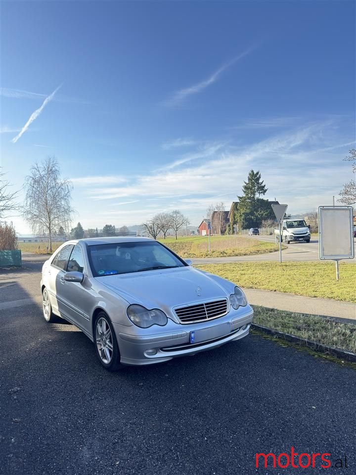 2002' Mercedes-Benz C 220 photo #2