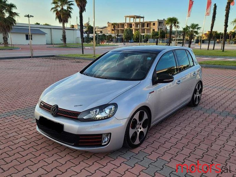 2010' Volkswagen Golf photo #1