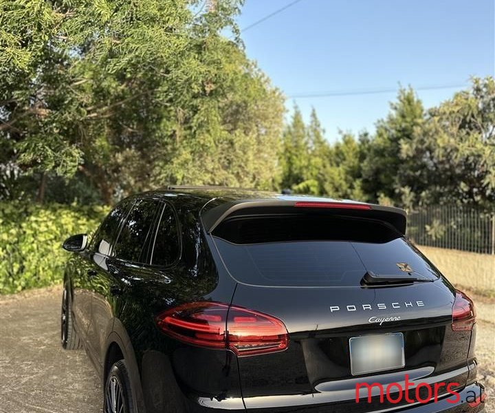 2016' Porsche Cayenne photo #5