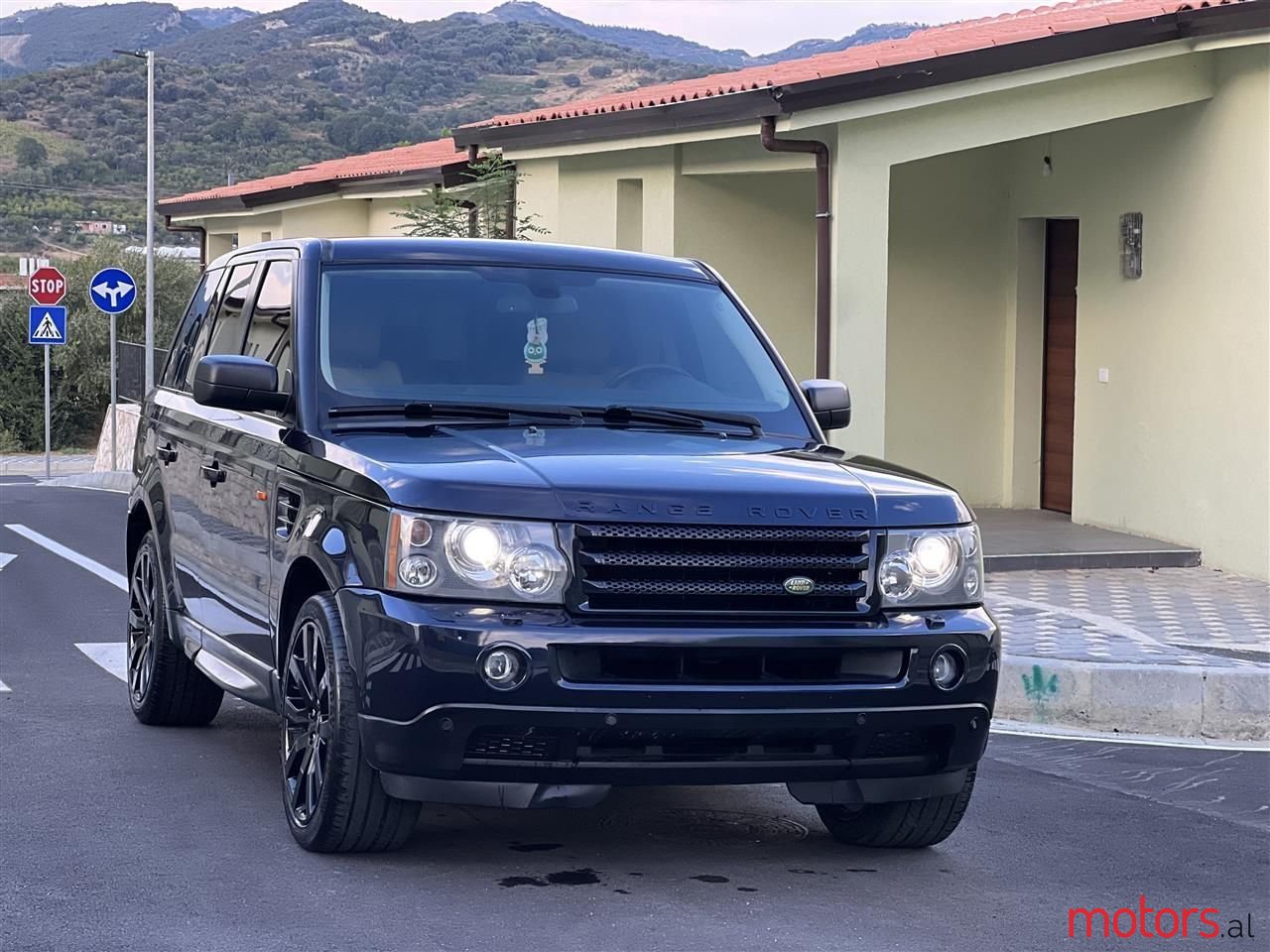 2009' Land Rover Range Rover Sport photo #4