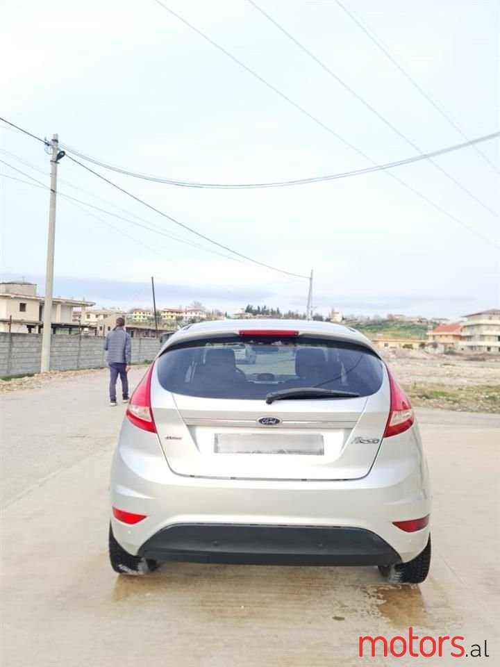 2011' Ford Fiesta photo #5