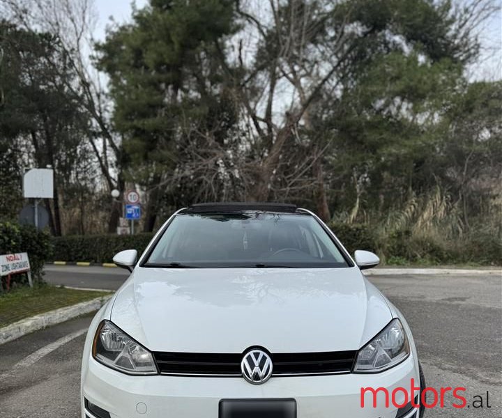2016' Volkswagen Golf photo #2