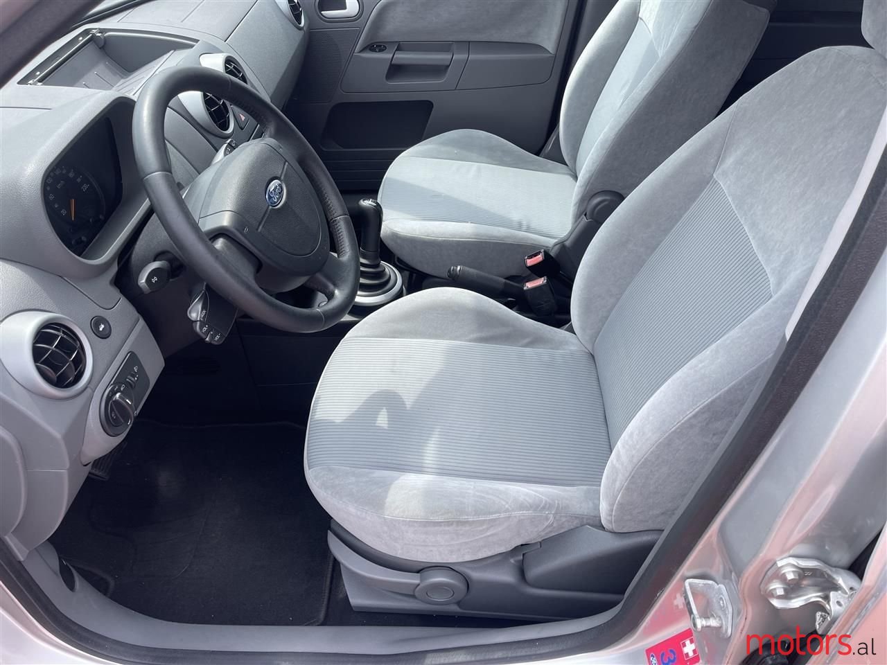 2004' Ford Fusion photo #5