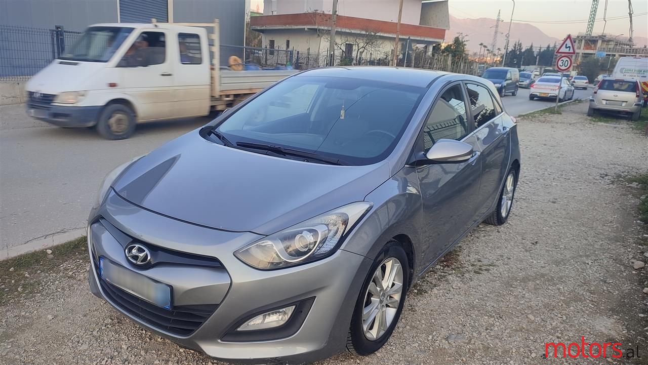 2012' Hyundai i30 photo #1