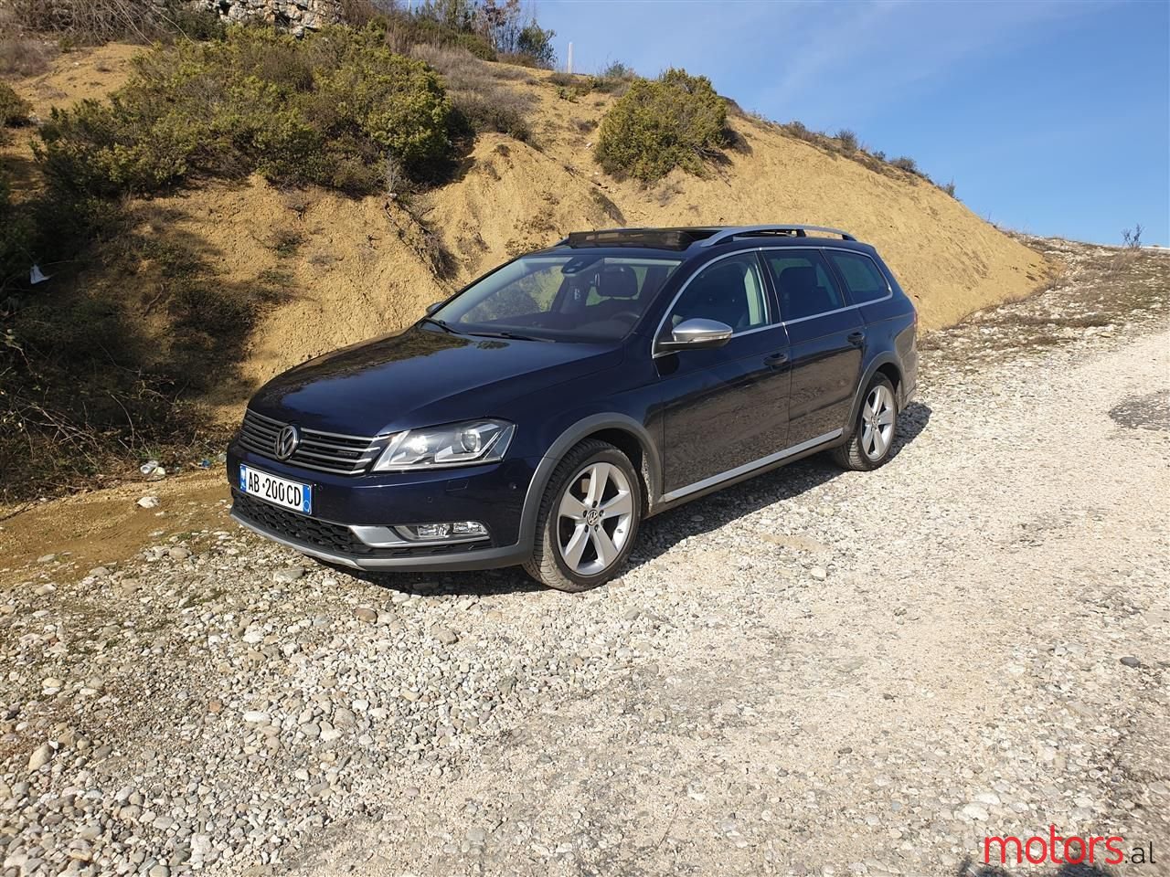 2014' Volkswagen Passat photo #2