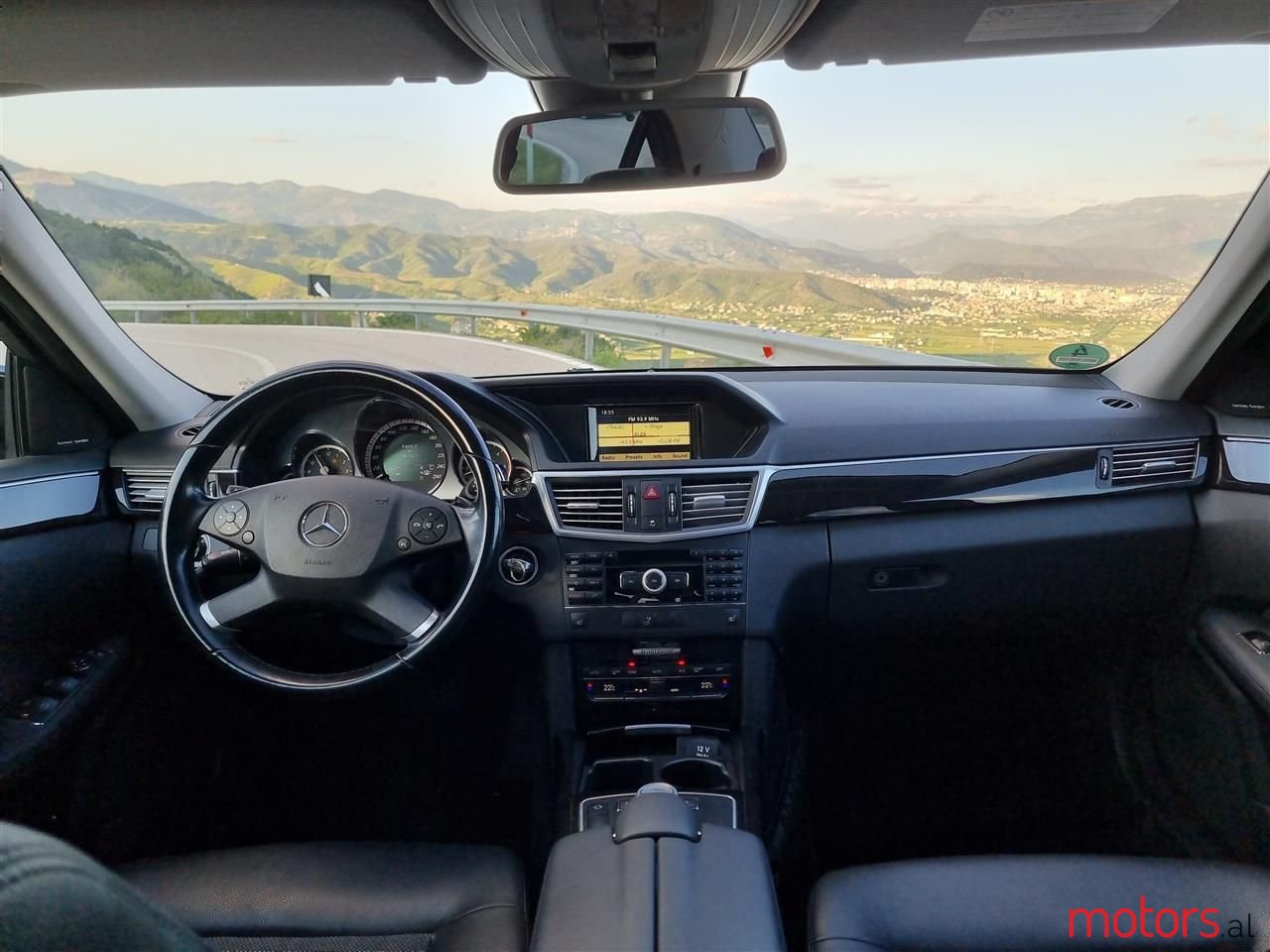 2010' Mercedes-Benz E 350 photo #5