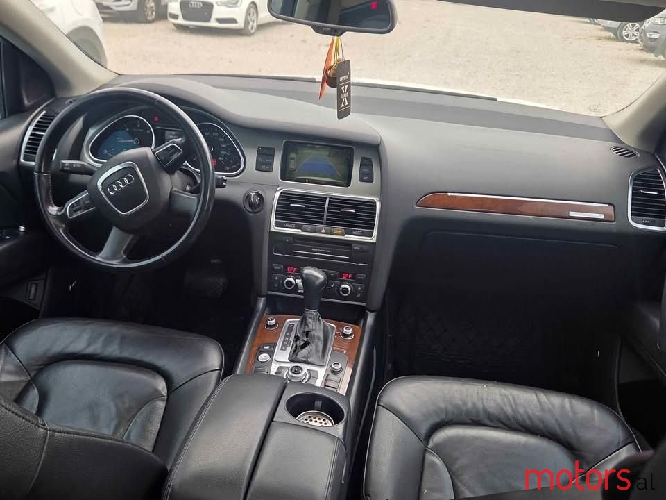 2010' Audi Q7 photo #4