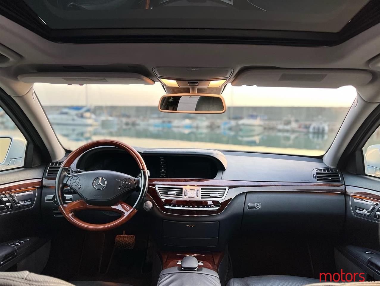 2010' Mercedes-Benz S 550 photo #6