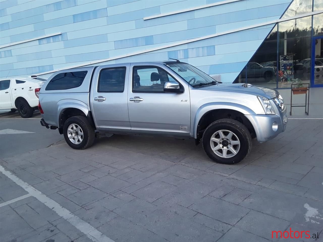 2010' Isuzu D-Max photo #6