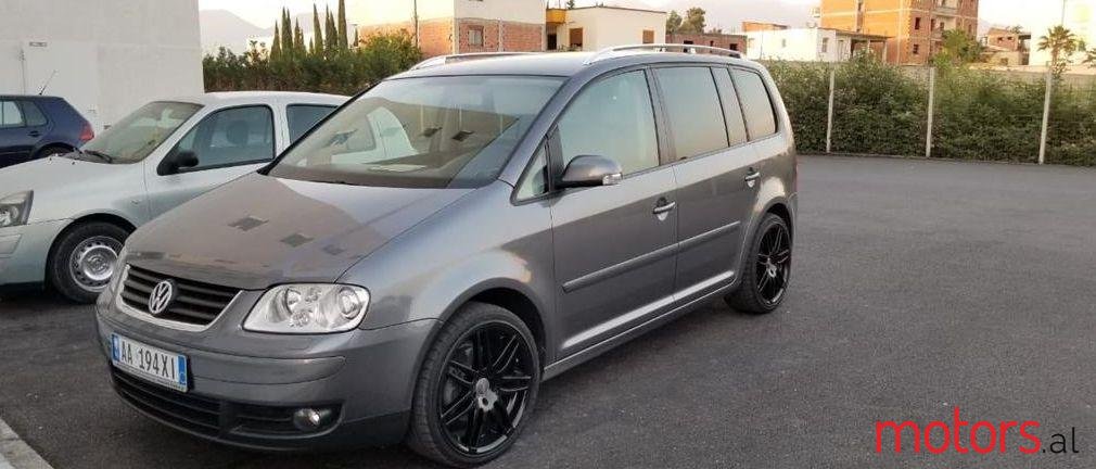 2006' Volkswagen Touran photo #1