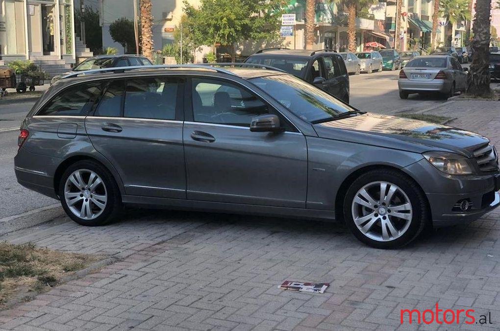 2009' Mercedes-Benz C 220 photo #1