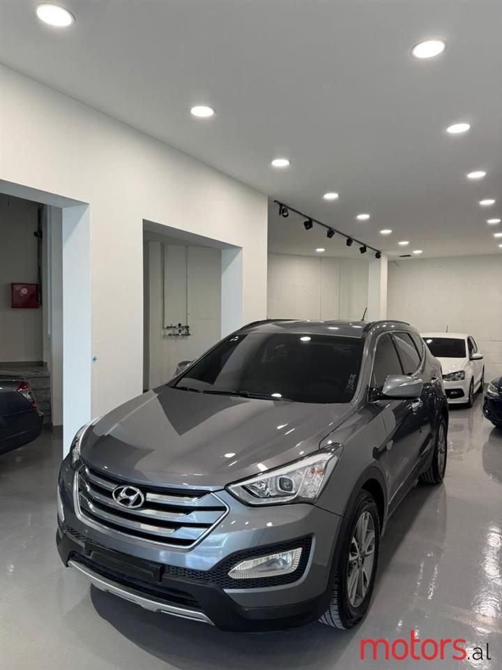 2013' Hyundai Santa Fe photo #1