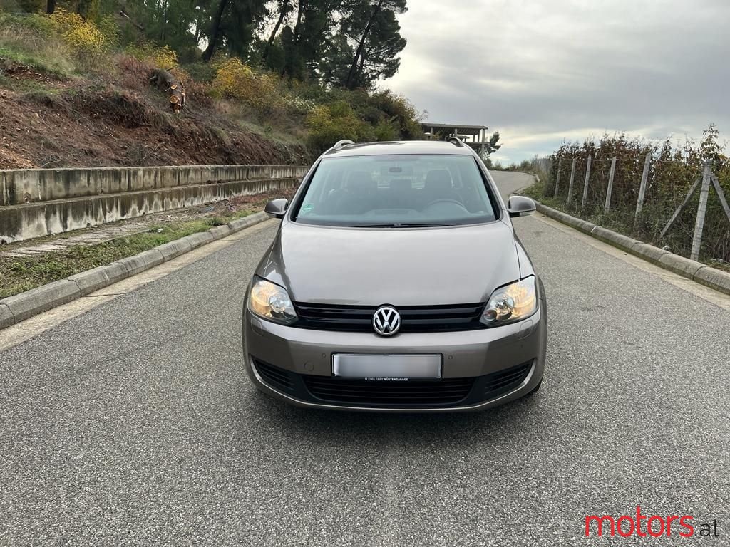 2012' Volkswagen Golf Plus photo #4