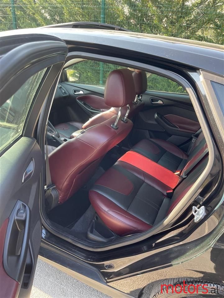 2013' Ford Focus photo #2