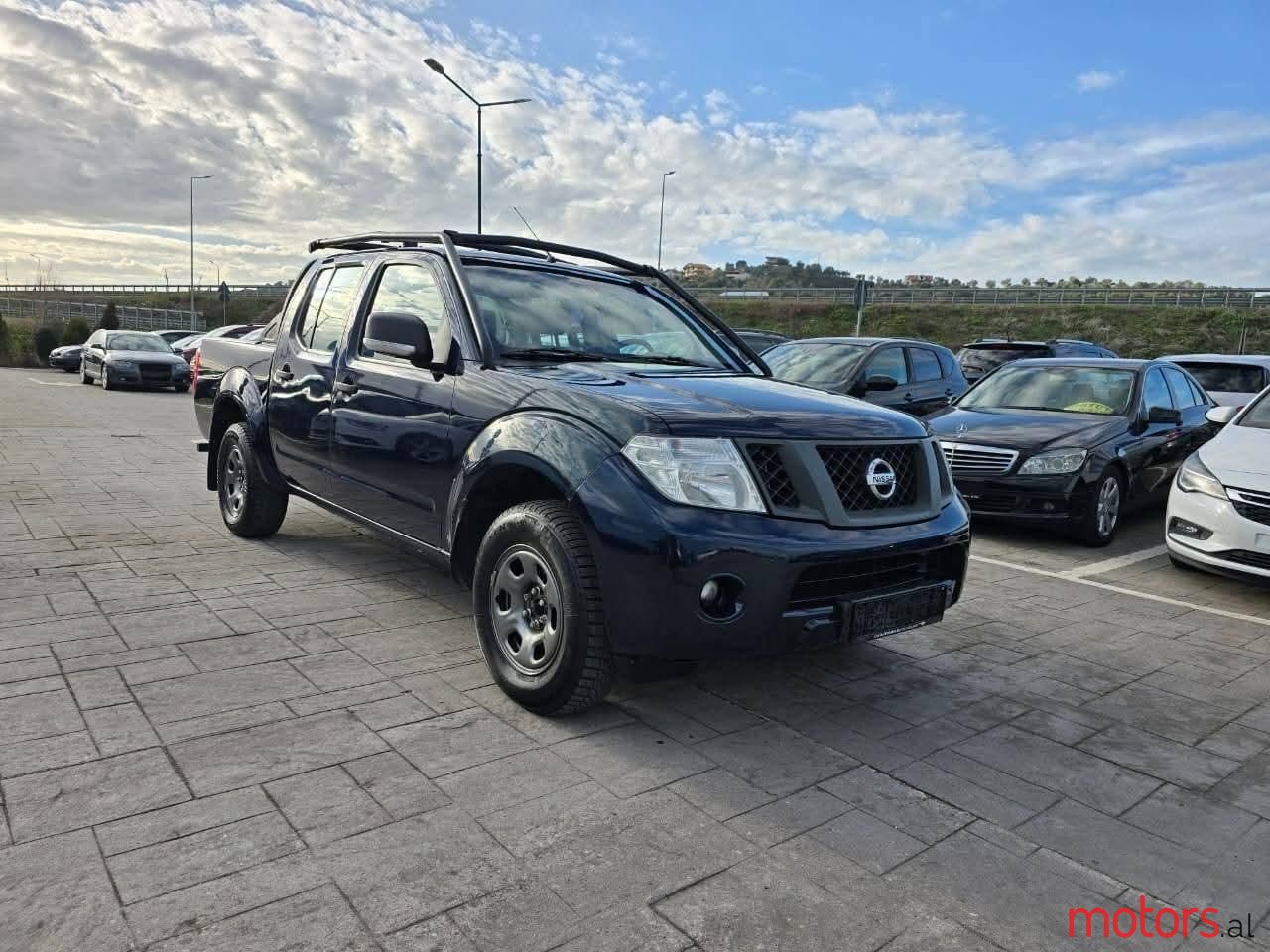 2013' Nissan Navara photo #1