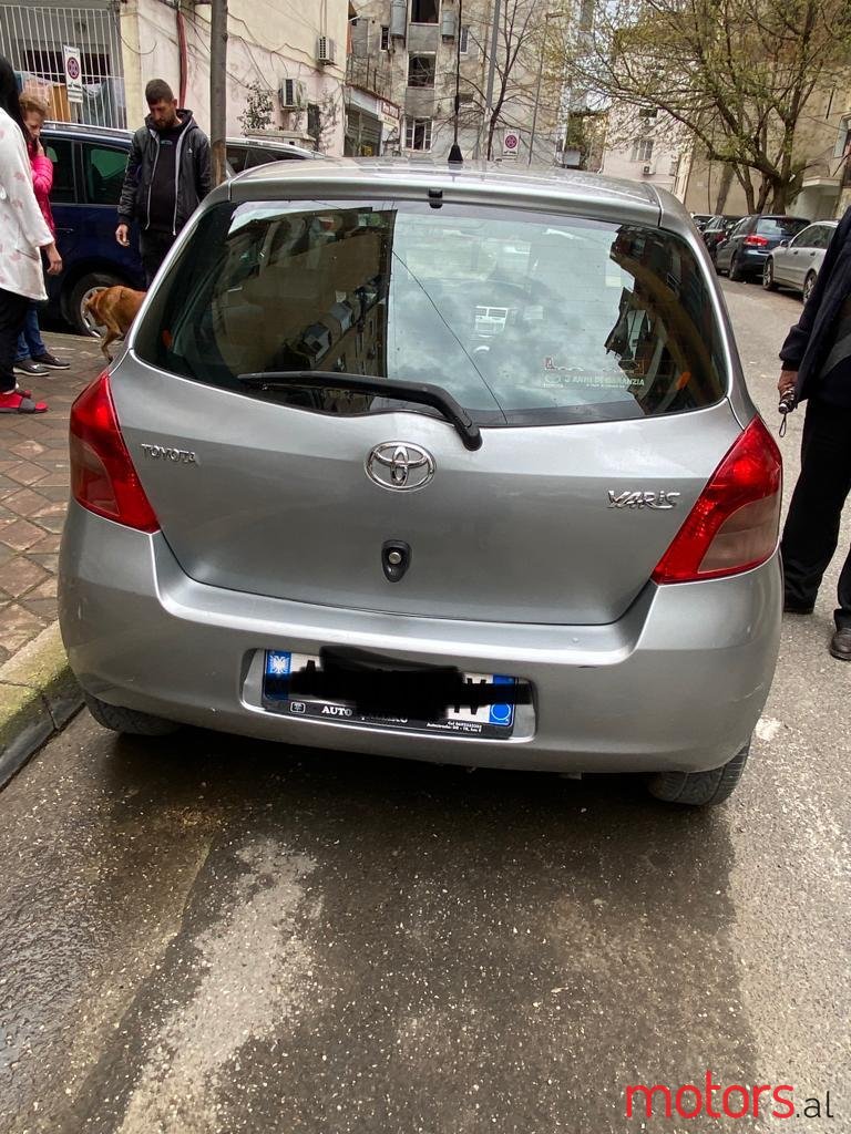 2007' Toyota Yaris photo #3