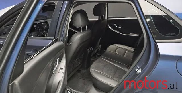 2017' Hyundai i30 photo #3