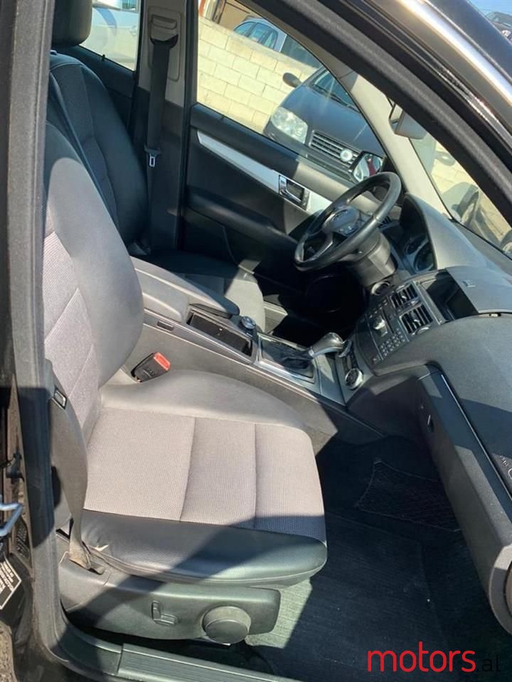 2009' Mercedes-Benz C 220 photo #6