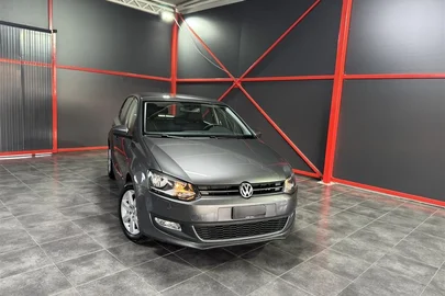 2011' Volkswagen Polo