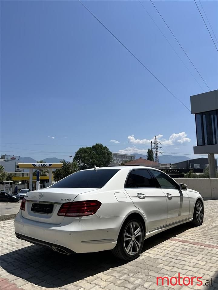 2015' Mercedes-Benz E 220 photo #4