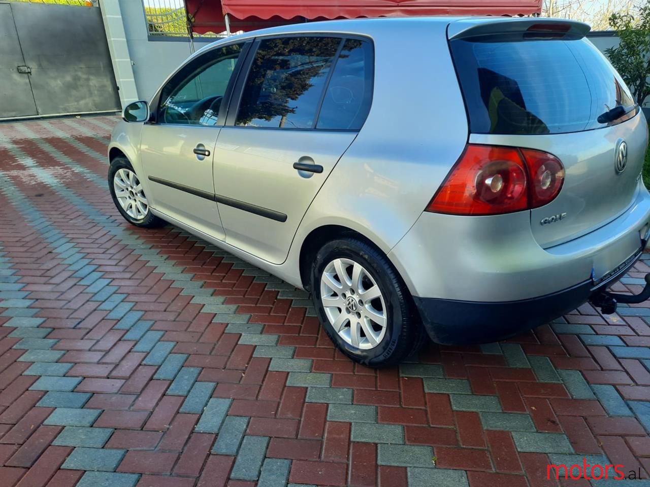 2004' Volkswagen Golf photo #3