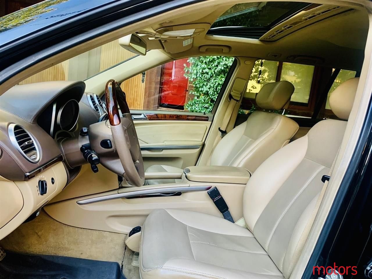 2008' Mercedes-Benz GL 420 photo #5