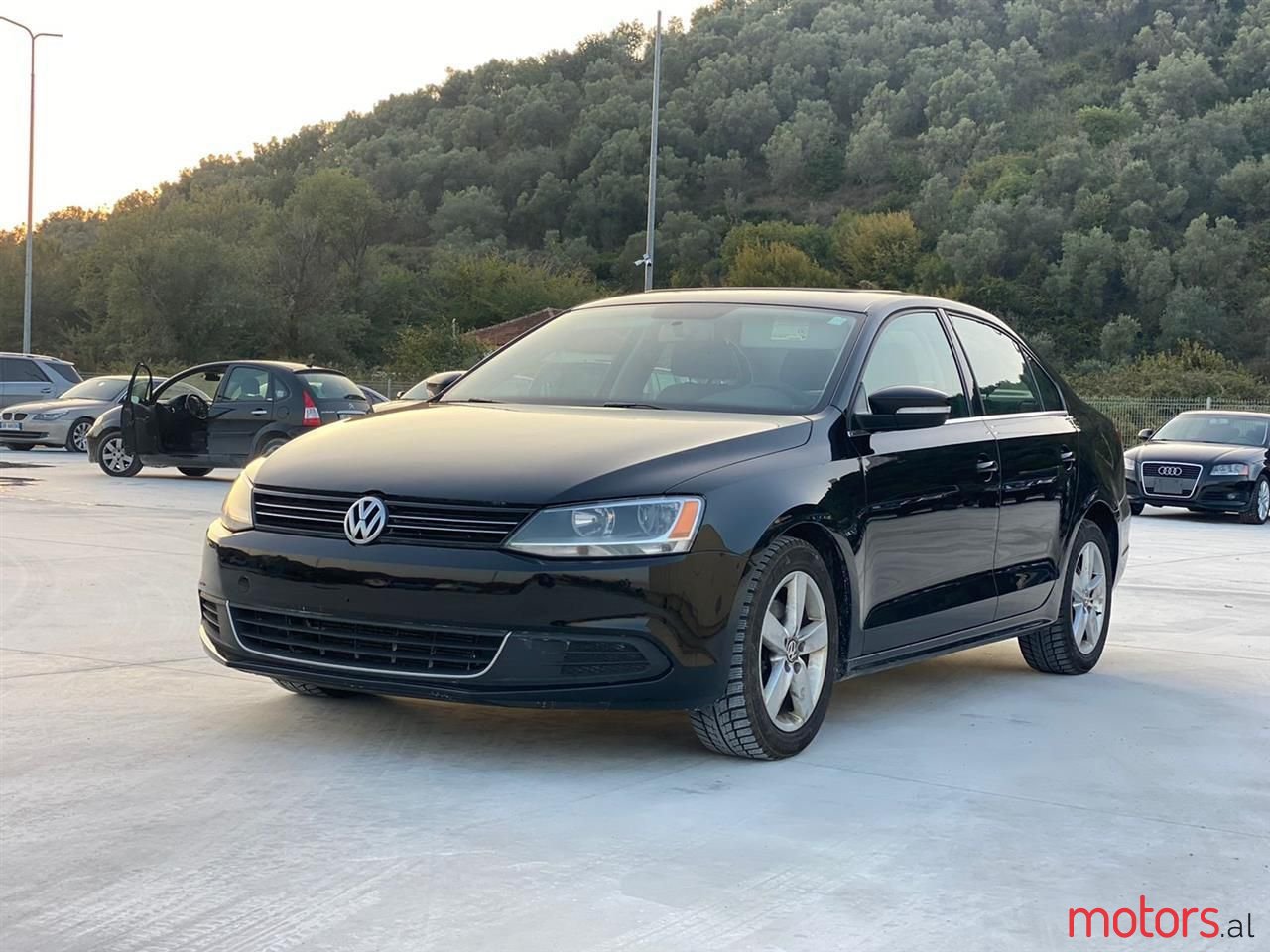 2012' Volkswagen Jetta photo #1