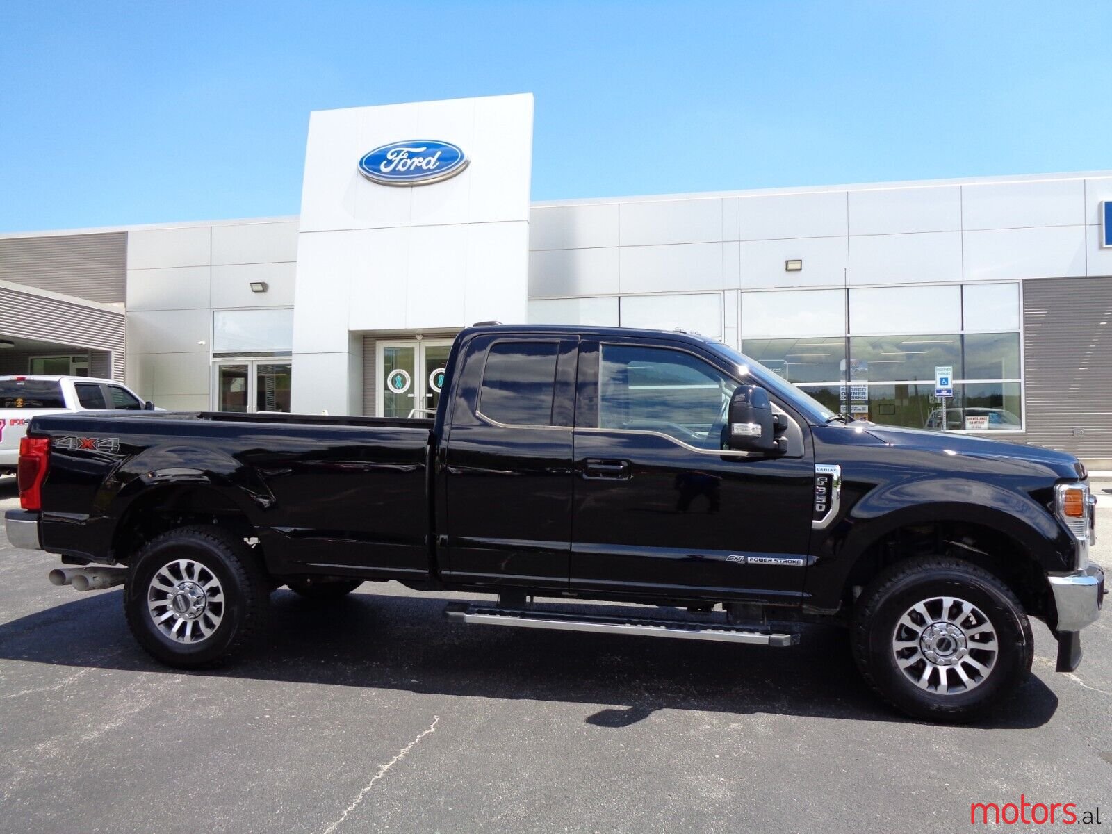 2020' Chevrolet Silverado 1500 photo #2
