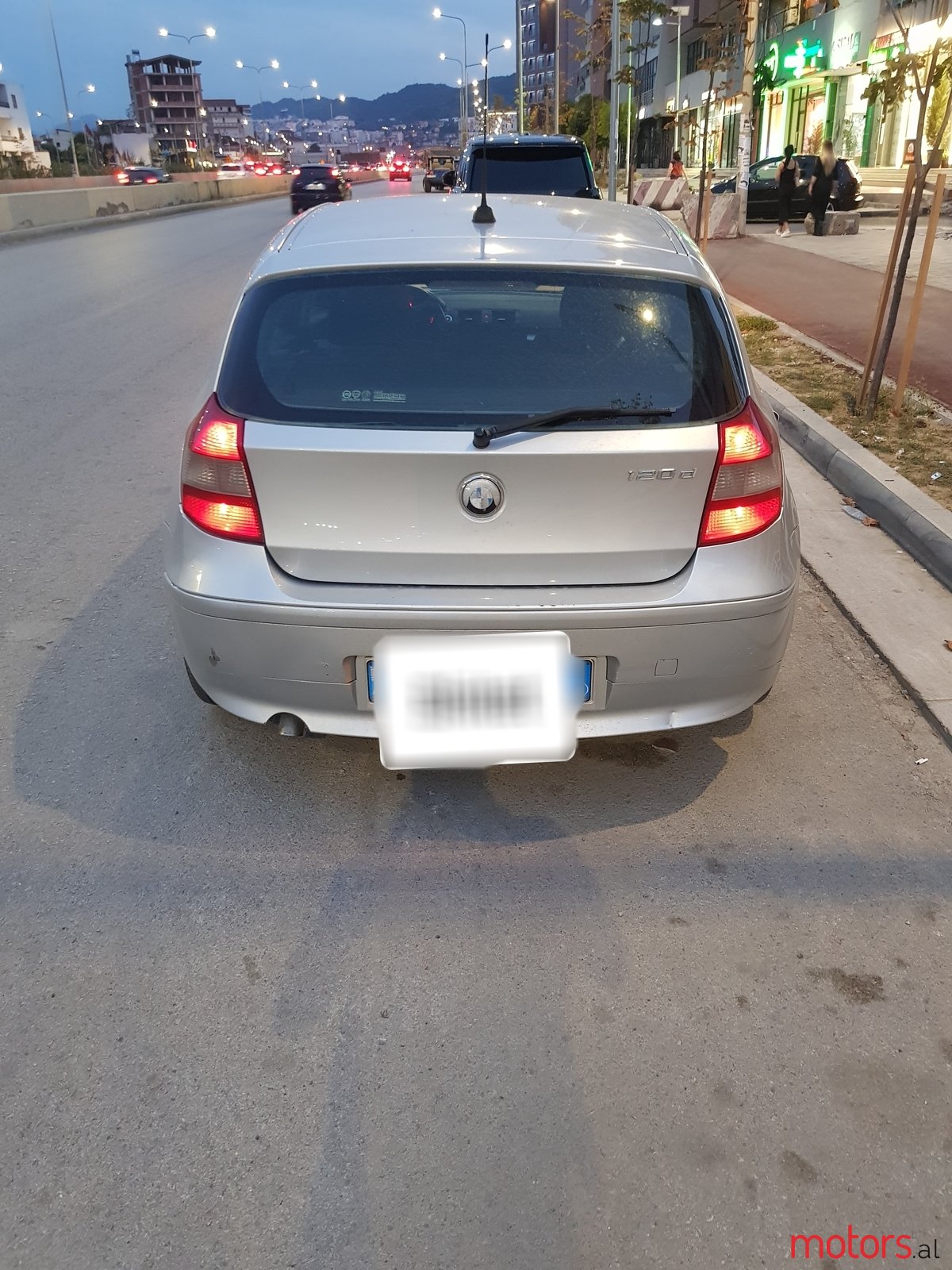 2006' BMW 1 Series 5 Door photo #6