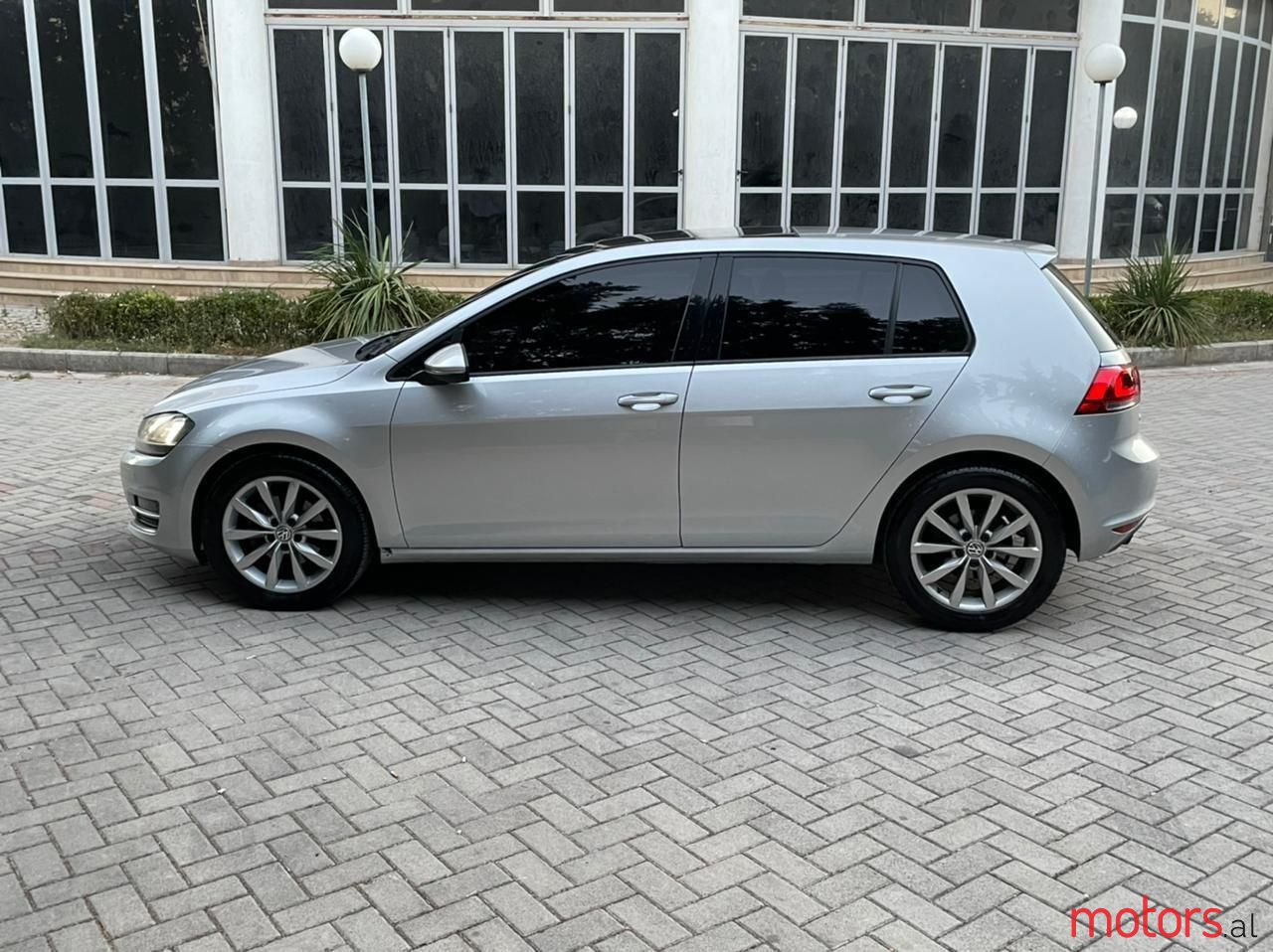 2013' Volkswagen Golf photo #5