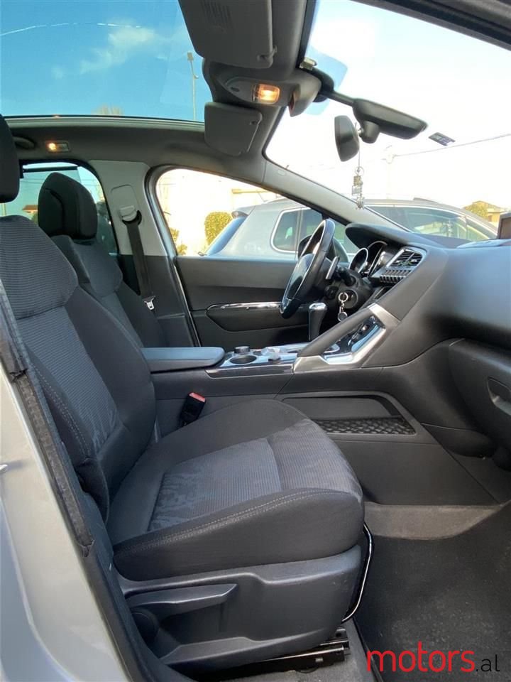 2011' Peugeot 3008 photo #5