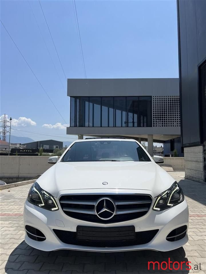 2015' Mercedes-Benz E 220 photo #2