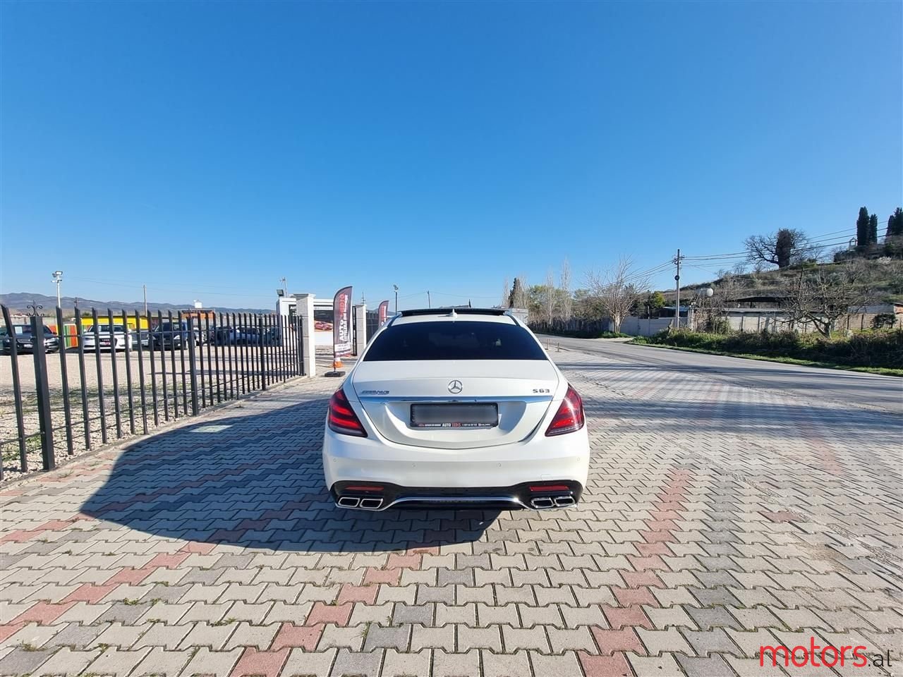 2016' Mercedes-Benz S 63 AMG photo #5