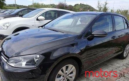 2013' Volkswagen Golf photo #2